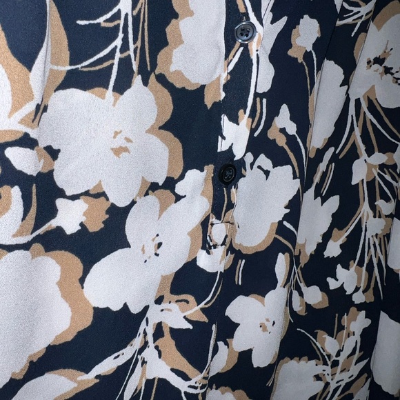 LOFT Floral Sleeveless Blouse - Picture 5 of 5